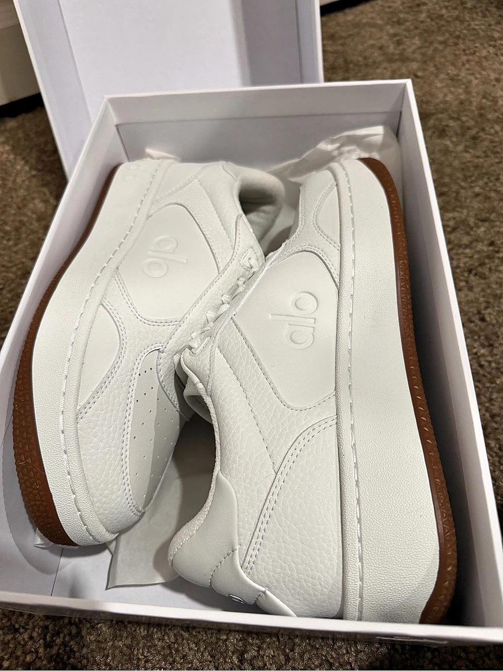 Alo Recovery Mode Sneakers US M6 / W7.5 NWT